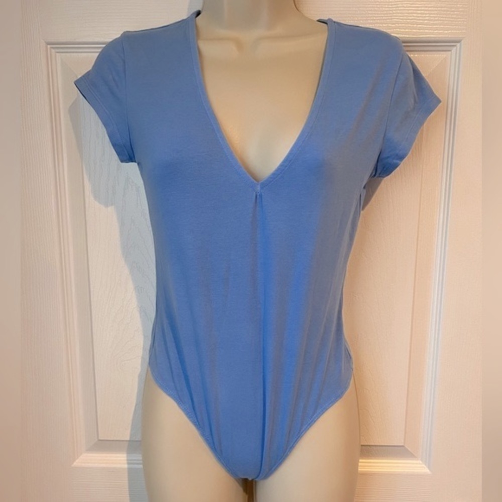 MONROW Thong V Neck Bodysuit Blue‎ Size Small Minimalist Comfy Stretchy NWT